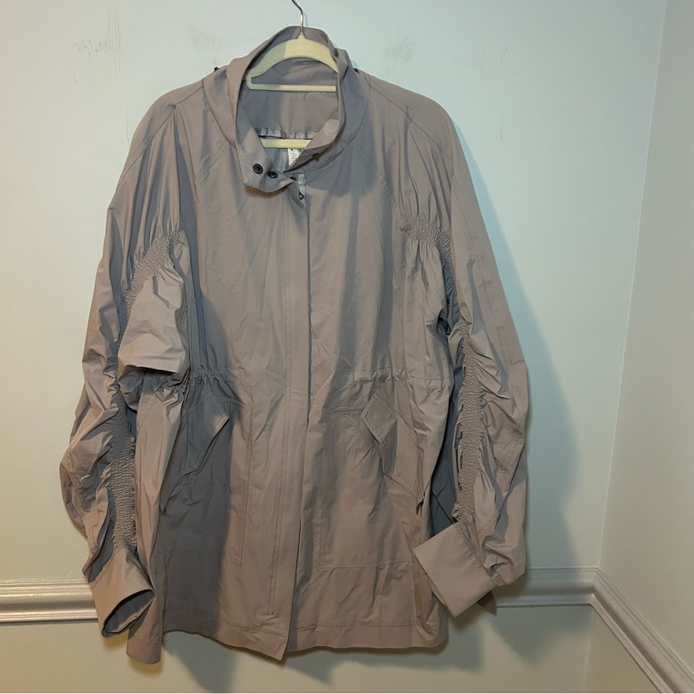 Fabletics Gray Giana Oversized Windbreaker Jacket Size Large